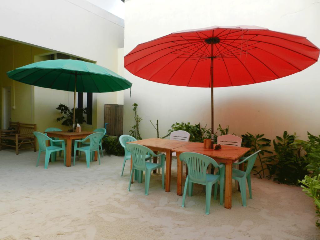 Picnic Inn Maafushi Exterior foto